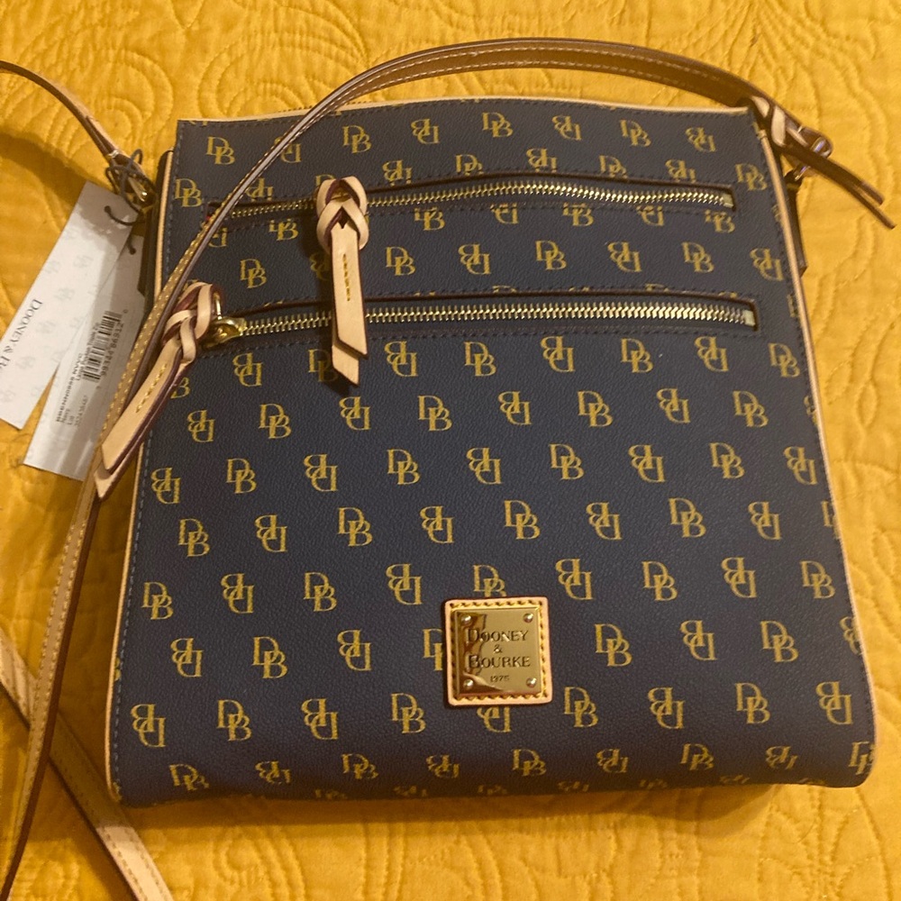 DOONEY & BOURKE SHOU BAG BNWT!!